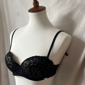 Tahari Black Lace Push-Up Bra 36B